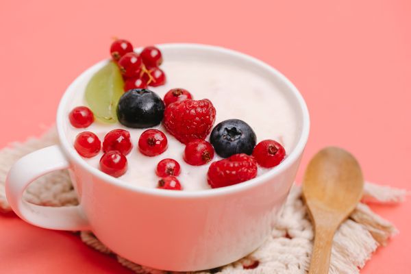 Peut-on faire des desserts à base de yaourt grec sans sucre pour une option saine?