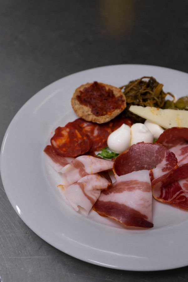 Panceta : l'art de savourer une charcuterie d'exception